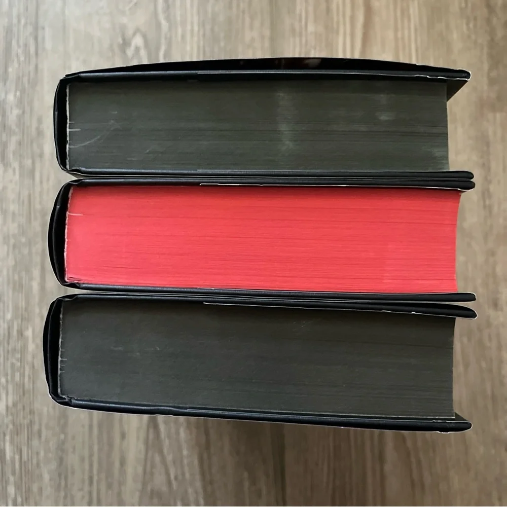 From Blood and Ash Fairyloot Exclusive Signed Sprayed Edges - Picture 11 of 13